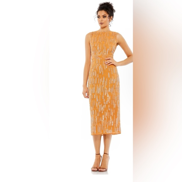 Mac Duggal Dresses & Skirts - Mac Duggal
Sleeveless Abstract Beaded Midi Dress